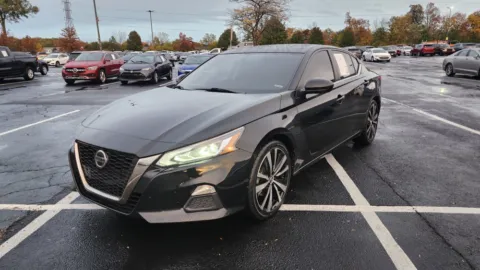 More photos of 2019 Nissan Altima 2.5 SR at Auto Boutique Ohio, OH
