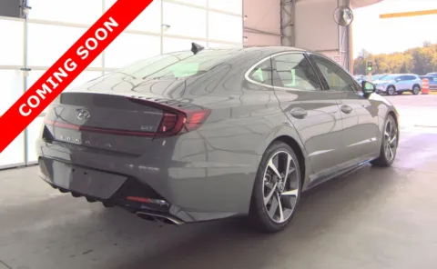 More photos of 2022 Hyundai Sonata SEL Plus at Auto Boutique Ohio, OH