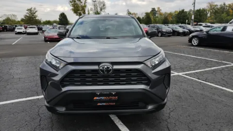 Another view of 2019 Dodge Charger SXT for sale in Columbus, OH at Auto Boutique Ohio