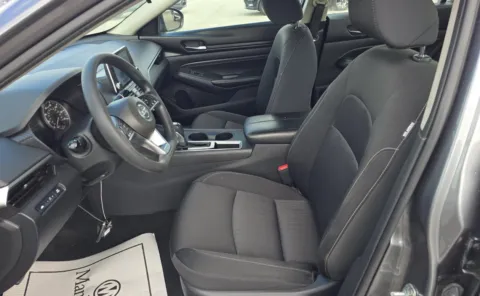 More photos of 2020 Nissan Altima 2.5 S at Auto Boutique Ohio, OH