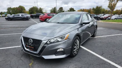 More photos of 2020 Nissan Altima 2.5 S at Auto Boutique Ohio, OH