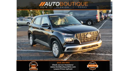 Black 2021 Hyundai Venue SE for sale in Columbus, OH