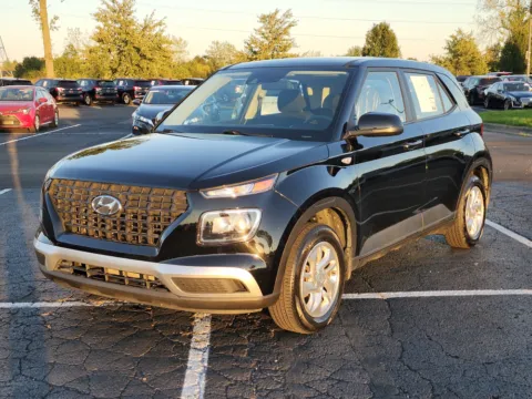 More photos of 2021 Hyundai Venue SE at Auto Boutique Ohio, OH
