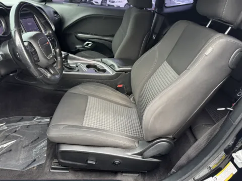 More photos of 2018 Dodge Challenger R/T at Auto Boutique Ohio, OH