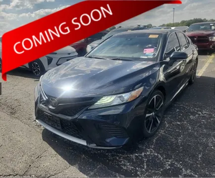 Blue 2018 Toyota Camry XSE for sale in Columbus, OH