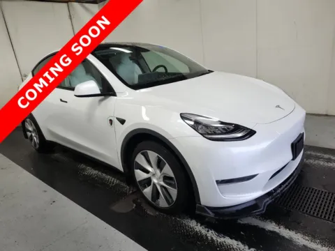 More photos of 2022 Tesla Model Y Long Range at Auto Boutique Ohio, OH