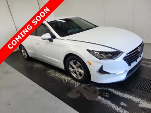 More photos of 2021 Hyundai Sonata SE at Auto Boutique Ohio, OH