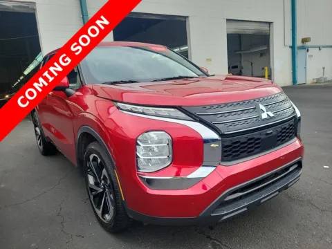 More photos of 2022 Mitsubishi Outlander ES at Auto Boutique Ohio, OH