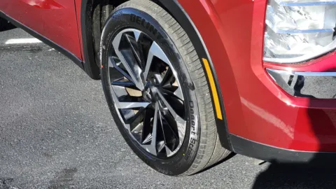 More photos of 2022 Mitsubishi Outlander ES at Auto Boutique Ohio, OH