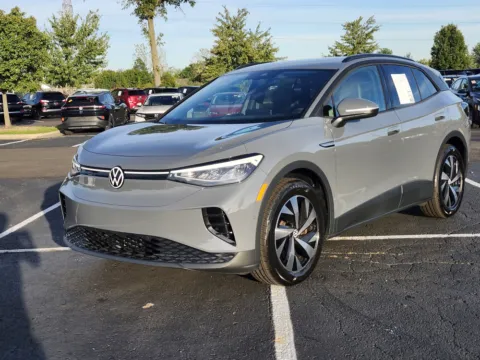 More photos of 2023 Volkswagen ID.4 Pro at Auto Boutique Ohio, OH