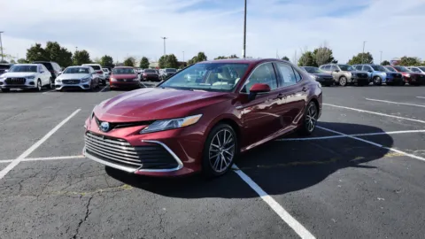 More photos of 2021 Toyota Camry Hybrid XLE at Auto Boutique Ohio, OH