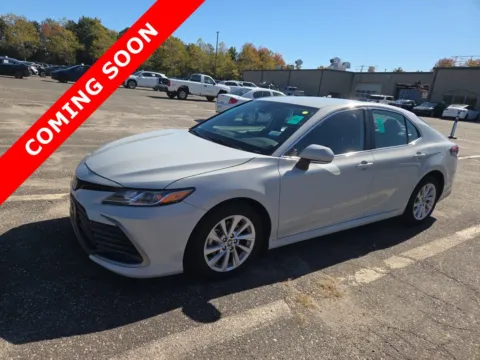 Gray 2023 Toyota Camry LE for sale in Columbus, OH