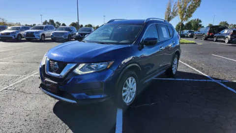 More photos of 2018 Nissan Rogue SV at Auto Boutique Ohio, OH