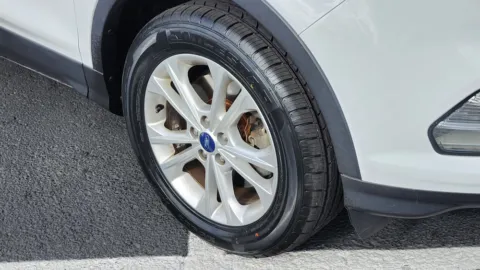 More photos of 2017 Ford Escape SE at Auto Boutique Ohio, OH