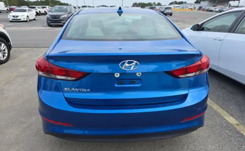 More photos of 2018 Hyundai Elantra SEL at Auto Boutique Ohio, OH