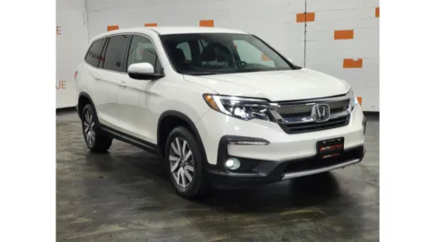 White 2019 Honda Pilot EX for sale in Columbus, OH