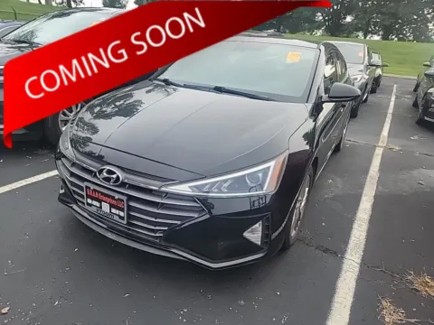 Black 2019 Hyundai Elantra SEL for sale in Columbus, OH