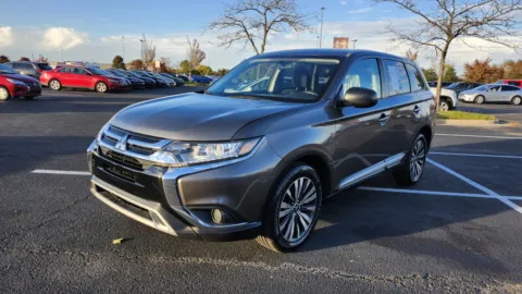 More photos of 2019 Mitsubishi Outlander ES at Auto Boutique Ohio, OH