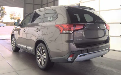 More photos of 2019 Mitsubishi Outlander ES at Auto Boutique Ohio, OH