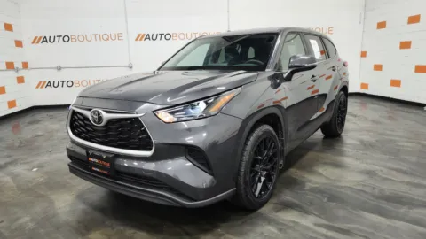 More photos of 2023 Toyota Highlander LE at Auto Boutique Ohio, OH