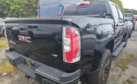 More photos of 2018 GMC Canyon 4WD All Terrain w/Cloth at Auto Boutique Ohio, OH