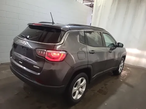 More photos of 2018 Jeep Compass Latitude at Auto Boutique Ohio, OH