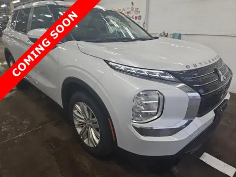 More photos of 2024 Mitsubishi Outlander ES at Auto Boutique Ohio, OH