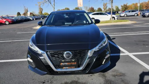 Another view of 2022 Nissan Altima 2.5 SV for sale in Columbus, OH at Auto Boutique Ohio