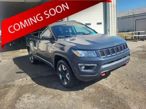 Gray 2018 Jeep Compass Trailhawk for sale in Columbus, OH