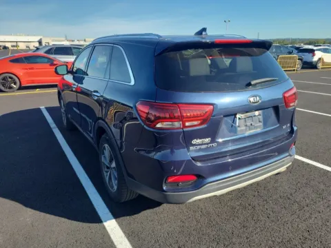 Another view of 2019 Kia Sorento EX V6 for sale in Columbus, OH at Auto Boutique Ohio