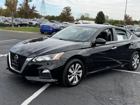 More photos of 2020 Nissan Altima 2.5 S at Auto Boutique Ohio, OH