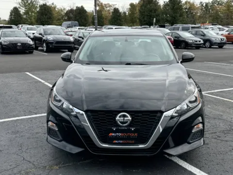 Another view of 2020 Nissan Altima 2.5 S for sale in Columbus, OH at Auto Boutique Ohio