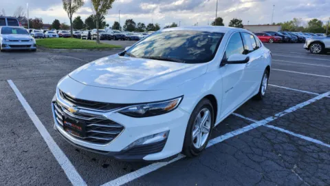 More photos of 2022 Chevrolet Malibu LT at Auto Boutique Ohio, OH