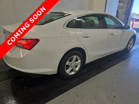 More photos of 2022 Chevrolet Malibu LT at Auto Boutique Ohio, OH