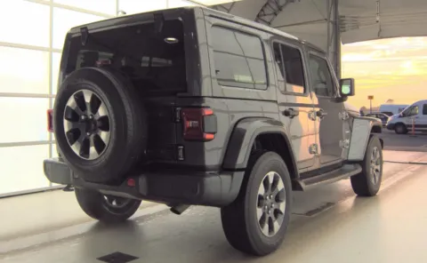 More photos of 2018 Jeep Wrangler Unlimited Sahara at Auto Boutique Ohio, OH