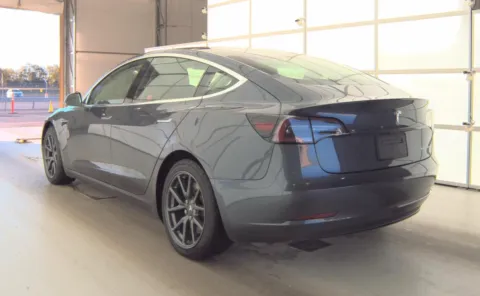 More photos of 2019 Tesla Model 3 Long Range at Auto Boutique Ohio, OH