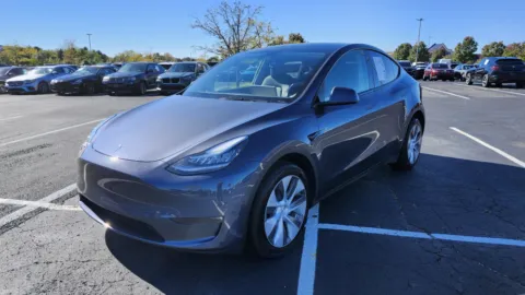 More photos of 2023 Tesla Model Y Long Range at Auto Boutique Ohio, OH