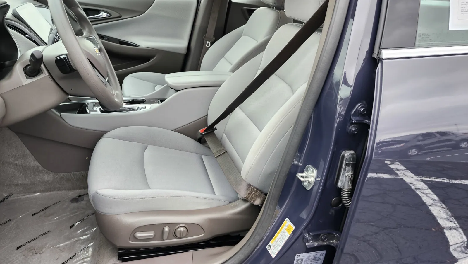 2025 Chevrolet Malibu 1LT - Photo 17