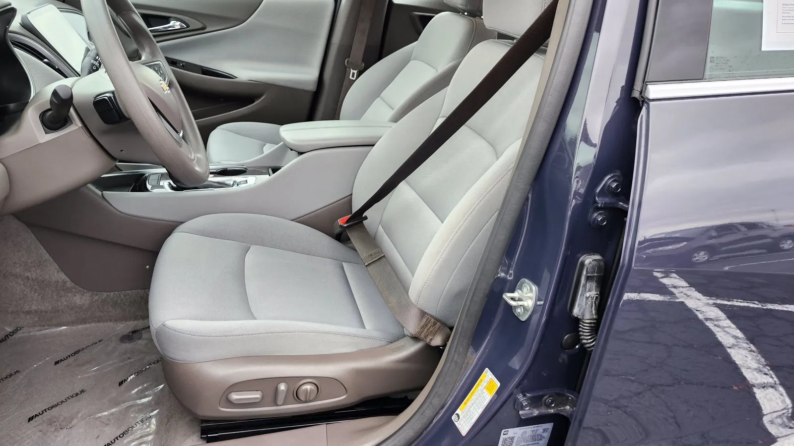 2025 Chevrolet Malibu 1LT - Photo 17