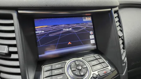 More photos of 2011 INFINITI FX35 at Auto Boutique Ohio, OH