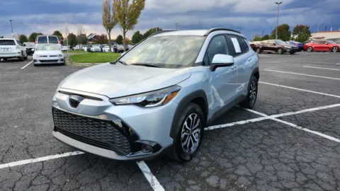 More photos of 2023 Toyota Corolla Cross Hybrid SE at Auto Boutique Ohio, OH
