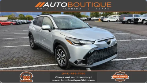 Silver 2023 Toyota Corolla Cross Hybrid SE for sale in Columbus, OH
