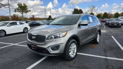 More photos of 2018 Kia Sorento LX at Auto Boutique Ohio, OH