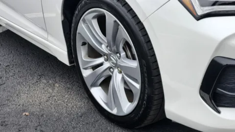 More photos of 2021 Acura TLX w/Technology Package at Auto Boutique Ohio, OH