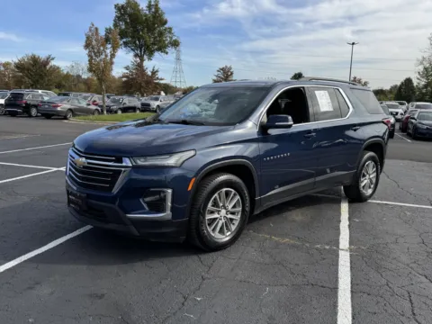 More photos of 2023 Chevrolet Traverse LT Cloth at Auto Boutique Ohio, OH