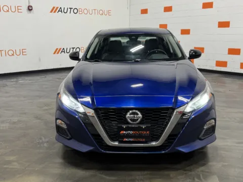 Another view of 2022 Nissan Altima 2.0 SR for sale in Columbus, OH at Auto Boutique Ohio