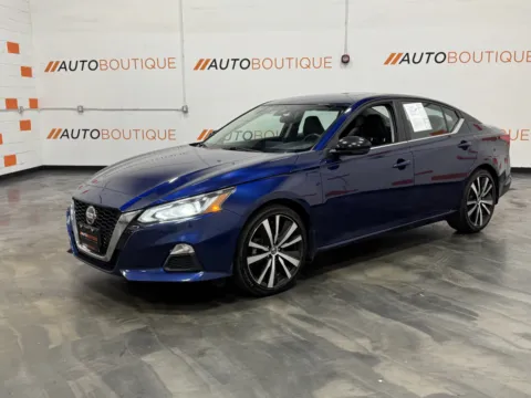 More photos of 2022 Nissan Altima 2.0 SR at Auto Boutique Ohio, OH