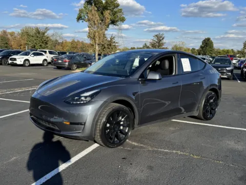 More photos of 2023 Tesla Model Y at Auto Boutique Ohio, OH