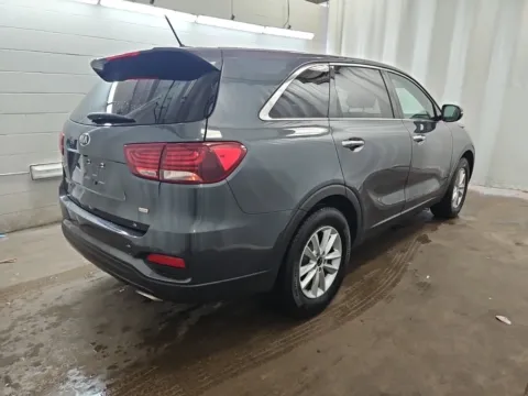More photos of 2020 Kia Sorento LX at Auto Boutique Ohio, OH