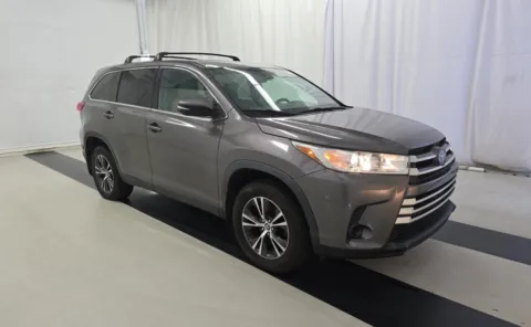 Another view of 2019 Toyota Highlander LE for sale in Columbus, OH at Auto Boutique Ohio